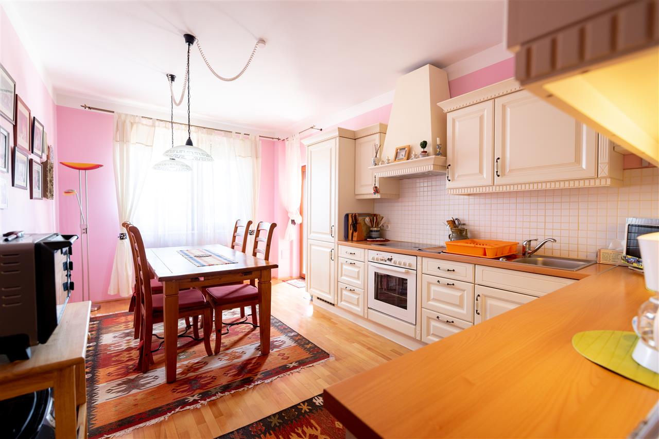 RECO Apartament cu 3 camere, de vanzare in zona Oncea, Oradea