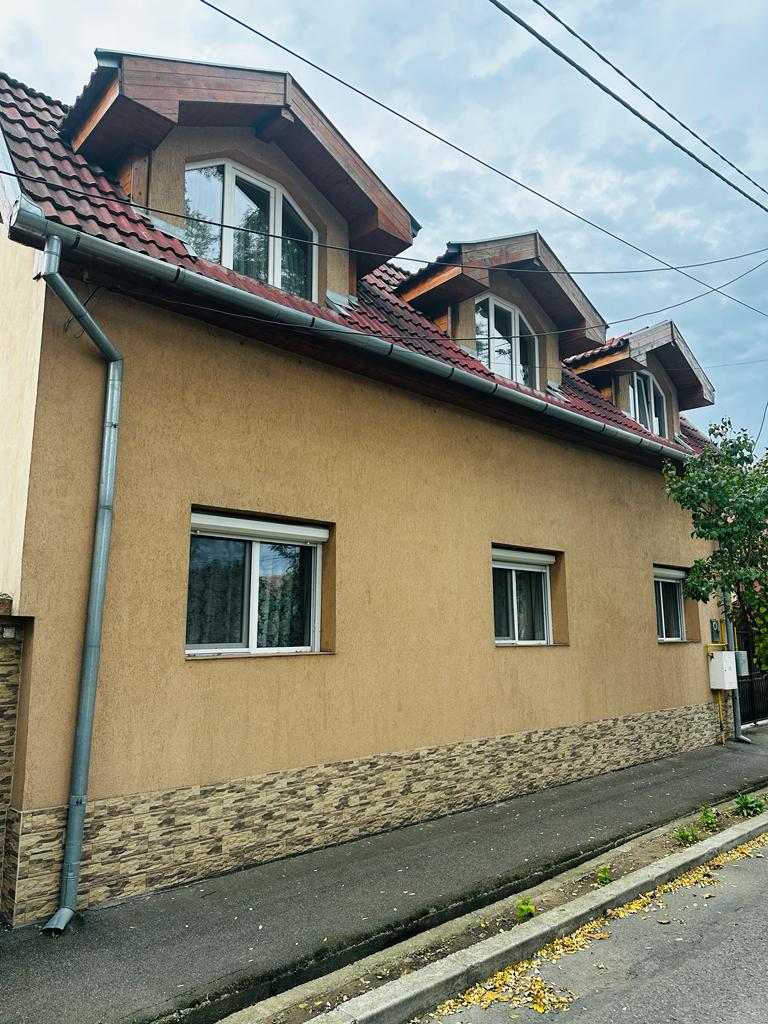 Casa P+M cu 6 camere, zona Vladeasa, Calea Aradului