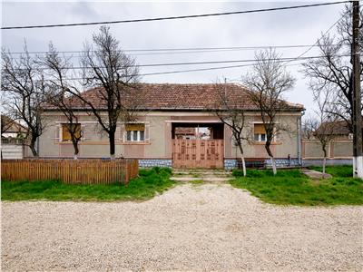 Casa cu teren , in Livada de Bihor
