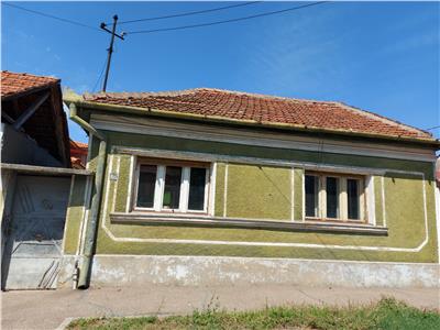 Casa cu 3 camere, teren 500mp, zona Iosia , Oradea