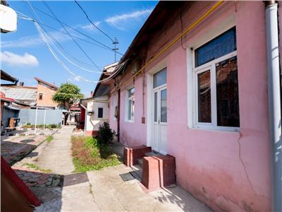 Apartament cu 2 camere, in curte comuna, ultracentral, in Oradea
